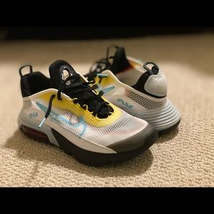 ❗️DEAL ❗️👟 Nike - Size 7 1/2  ‼️MAKE AN OFFER ‼️